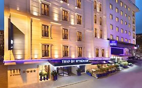 فندق تريب باي ويندهام إسطنبول شيشلي